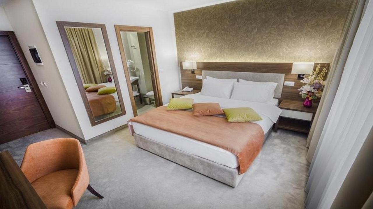 Hotel Marshal Garni ベオグラード エクステリア 写真