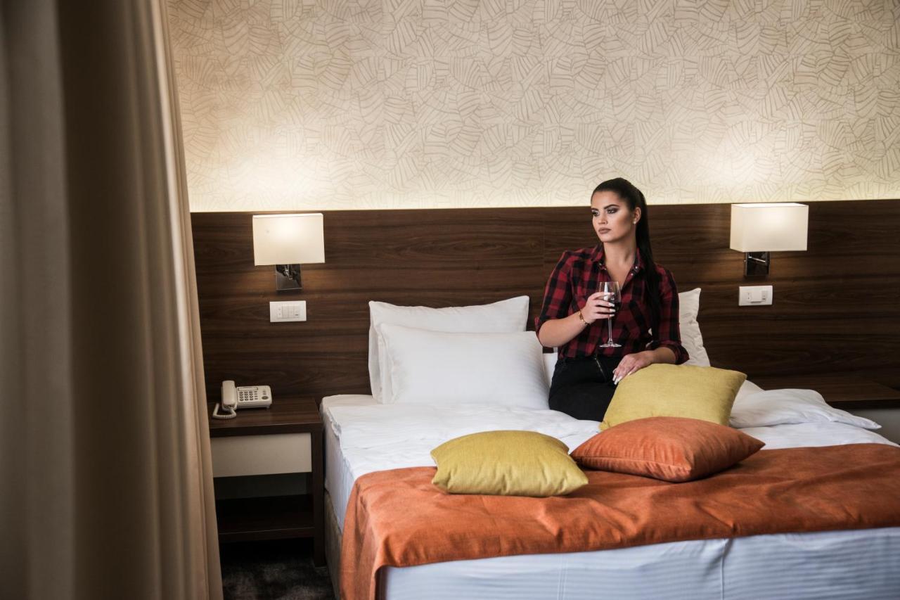 Hotel Marshal Garni ベオグラード エクステリア 写真