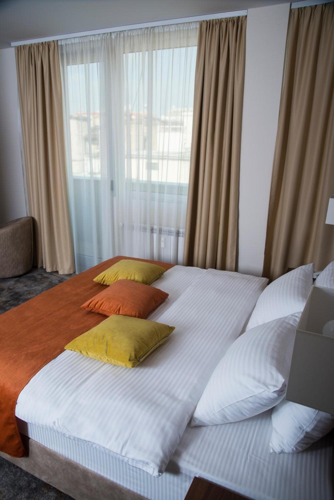 Hotel Marshal Garni ベオグラード エクステリア 写真